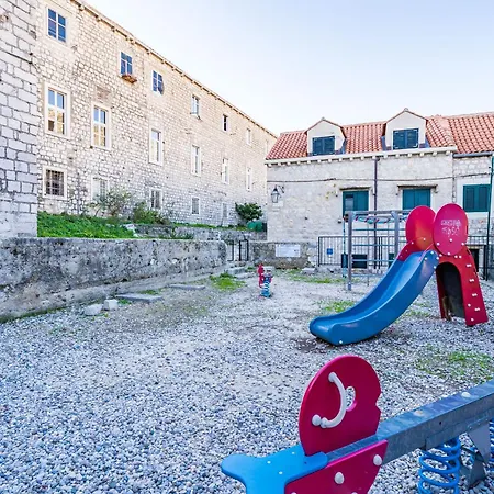 The Old Well In Old Town Apartment Dubrovnik